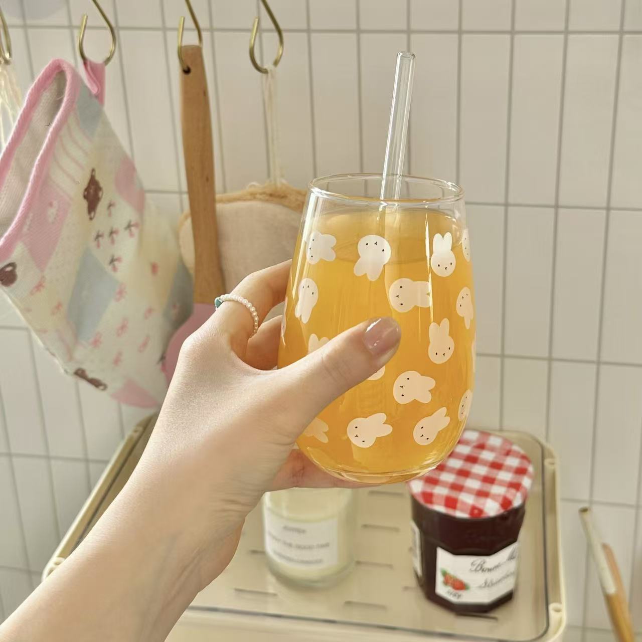 かわいいミッフィーのウサギ柄プリントガラスタンブラー、大容量 - Coffee Tea & Hot Chocolate のレビューと価格