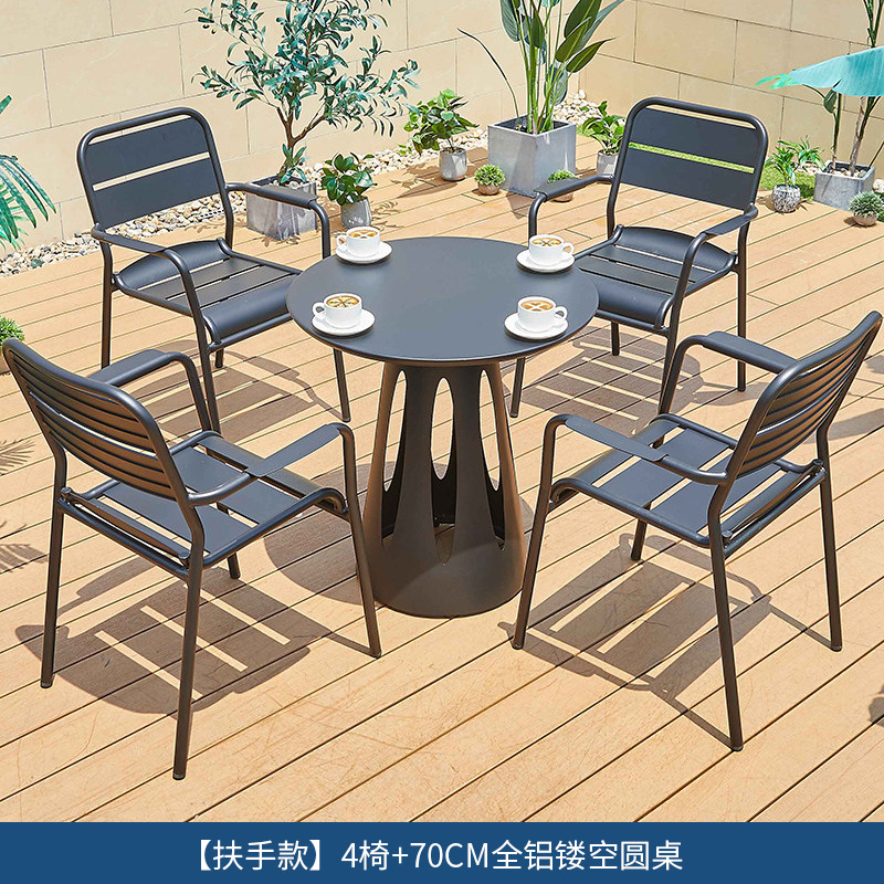 北欧風屋外ヴィラテラスの金属製テーブルと椅子、雨よけ・日よけ - Coffee Tea Break のレビューと価格