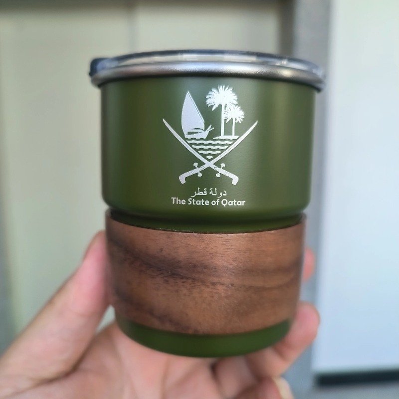 1個 カタール州ロゴ入りステンレス鋼製蓋付きカップ 300m - Coffee Tea Name のレビューと価格